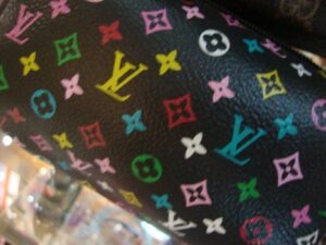 Podróbki - skarby z Państwa Środka - torebka Louis Vuitton